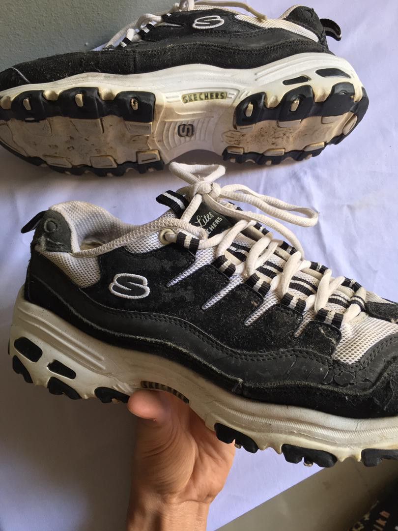 Kasut sketchers store