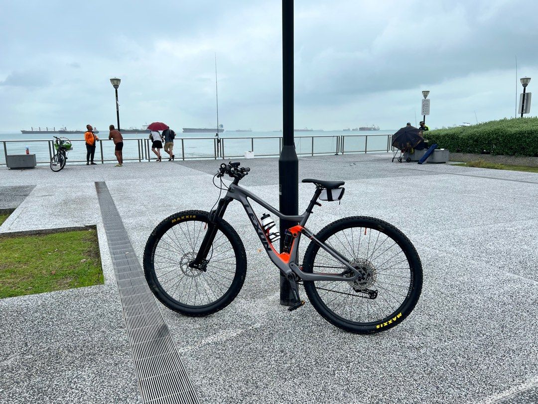 Lexon Carbon Full suspension Bike