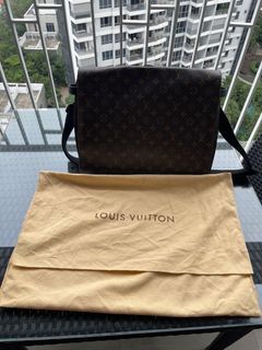 Louis Vuitton Terre Damier Geant Canvas Messenger Bag Louis Vuitton