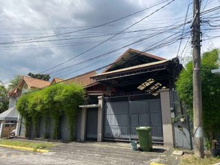 LOT WITH OLD HOUSE FOR SALE IN HAYAVILLE SUBD. CARMEL 1 PROJ. 8 Q.C.
