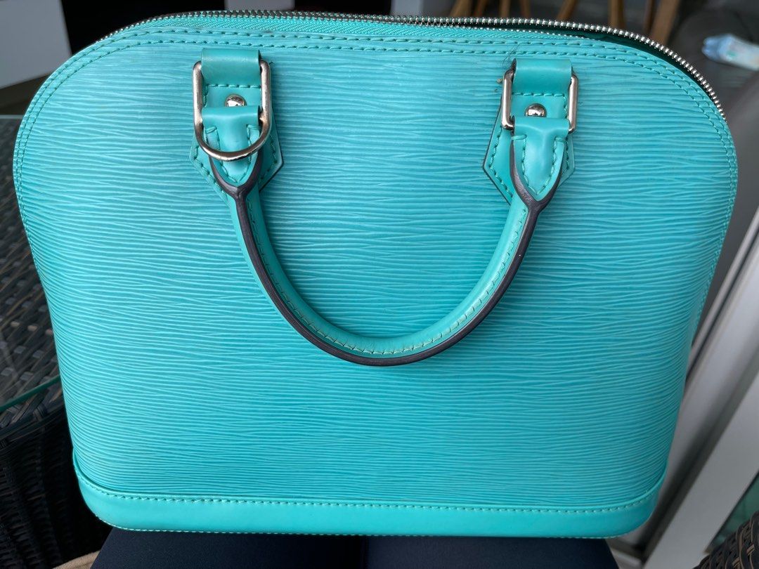Louis Vuitton Limited Turquoise EPI Leather Alma Bb 2LK919A