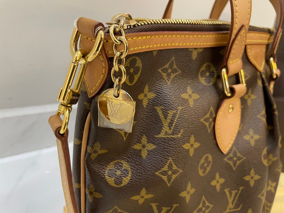 Louis Vuitton - Palermo — Shopping Deluxe — LuuryVipHotels SrL