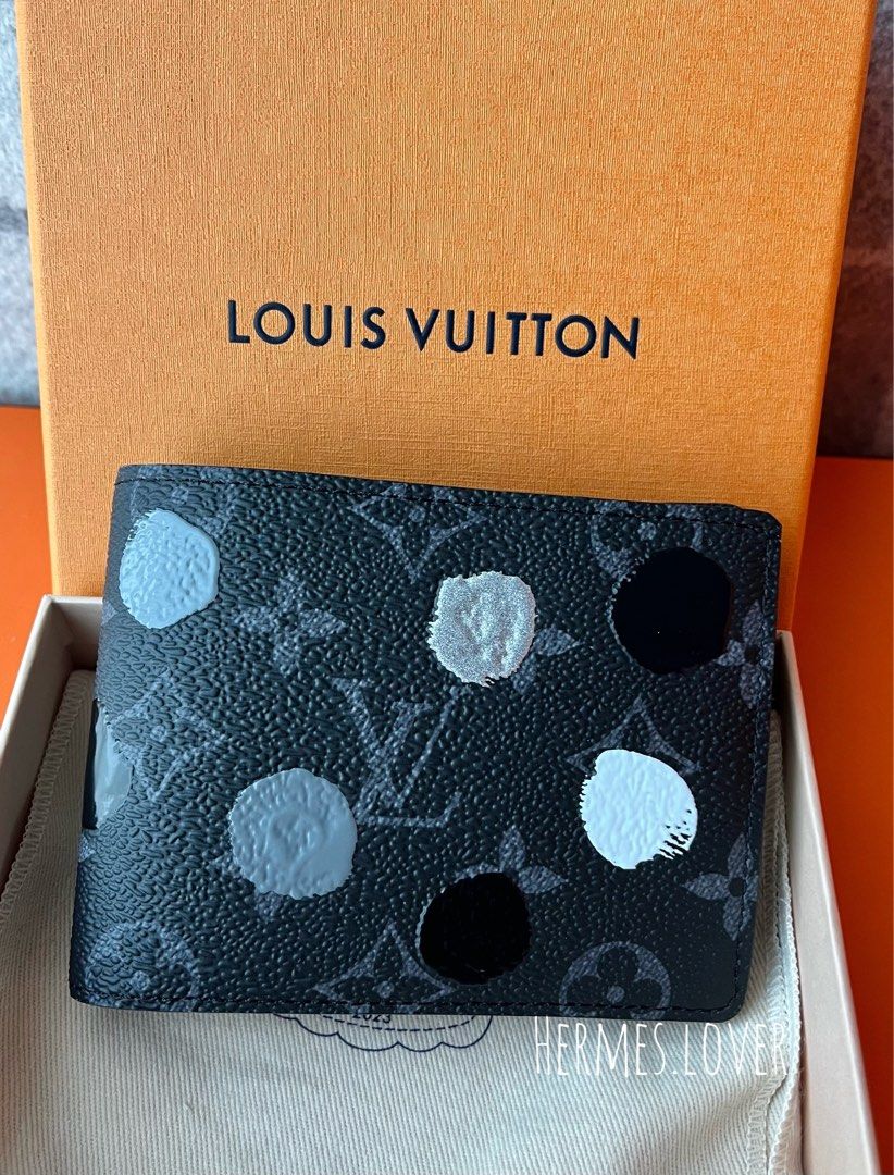 Hold) Louis Vuitton x Yayoi Kusama 草間彌生wallet, 名牌, 飾物及配件- Carousell