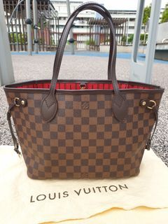 Louis Vuitton CarryAll MM Bag M46289 39 x 30 x 15 cm (LxHxW) + detachable  zipper pouch - smaller size retail $4,400 (was $4,250) - selling this  $3,880