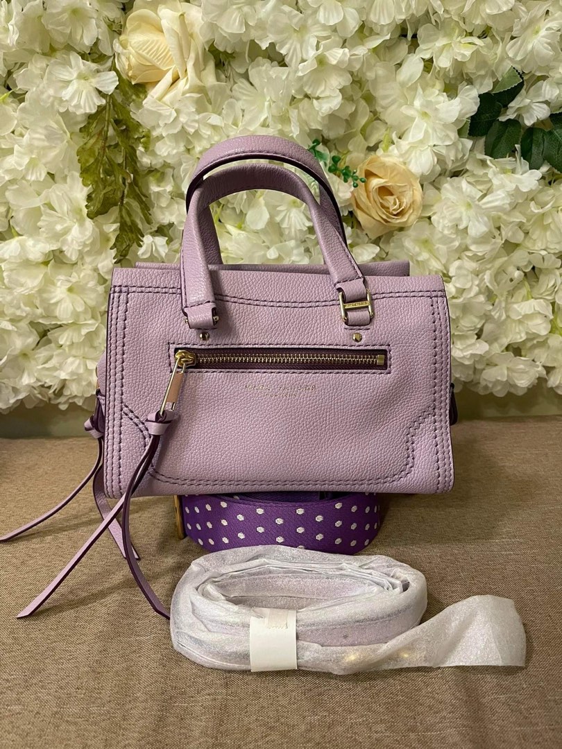 Marc Jacobs Sling Bag, Luxury, Bags & Wallets on Carousell