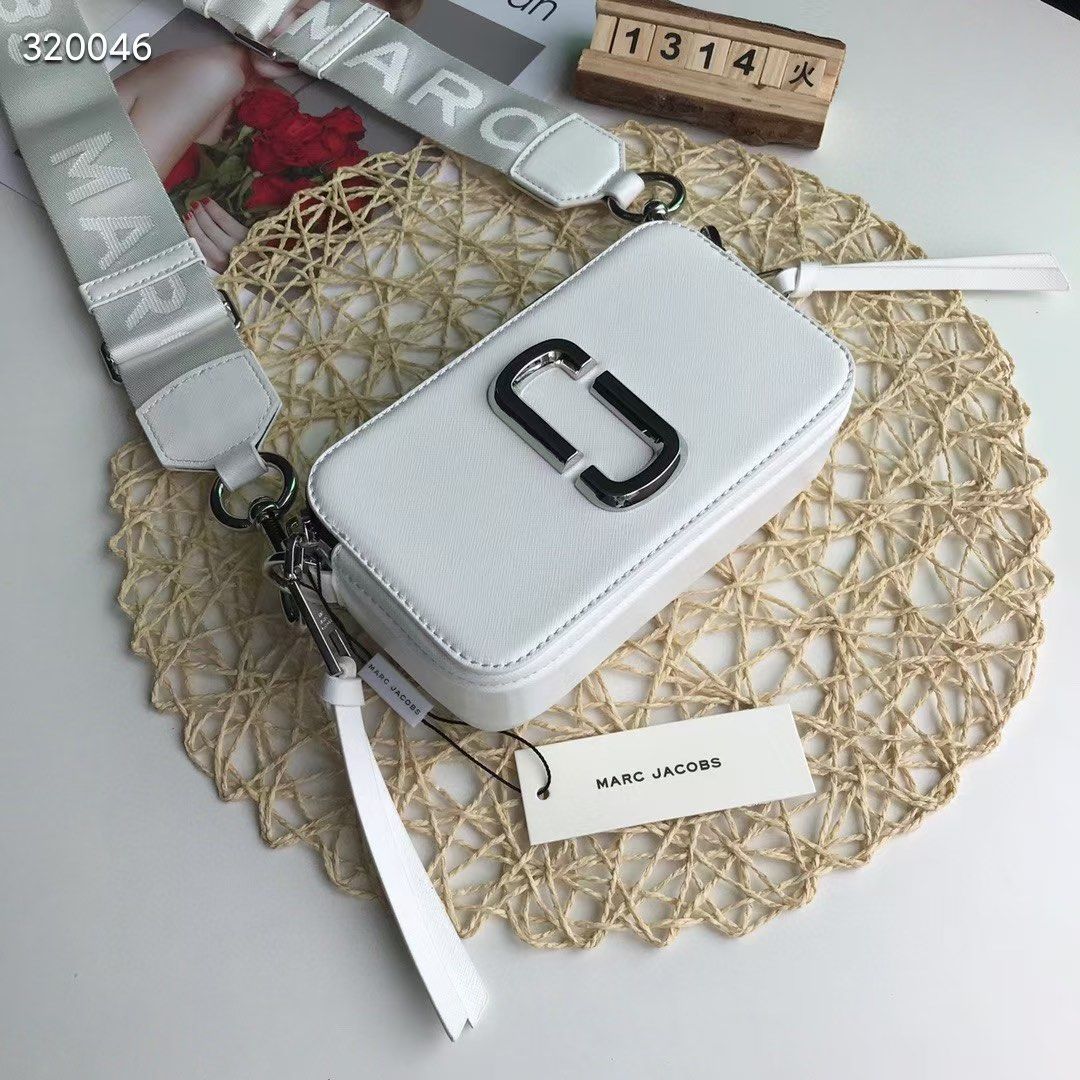 Marc jacobs snapshot all white top
