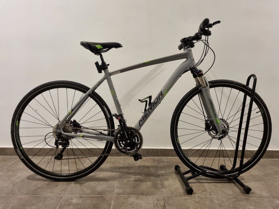 Merida Crossway 300 Hybrid Mountain Road Bike Sports Equipment