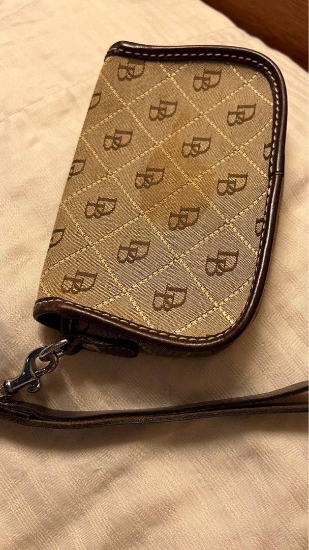 Mini pochette D&B (Category: Clutches) located in Las Pinas. Submitted by chubbychobs2012 (Listing ID 1214265367, Image 2). Description: 💯 original.