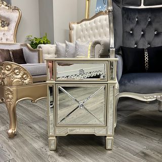 Maleficent throne chair 2025