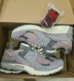 (Category: ) located in . Submitted by sneakerstray (Listing ID 1214190711, Image 1). Description: .