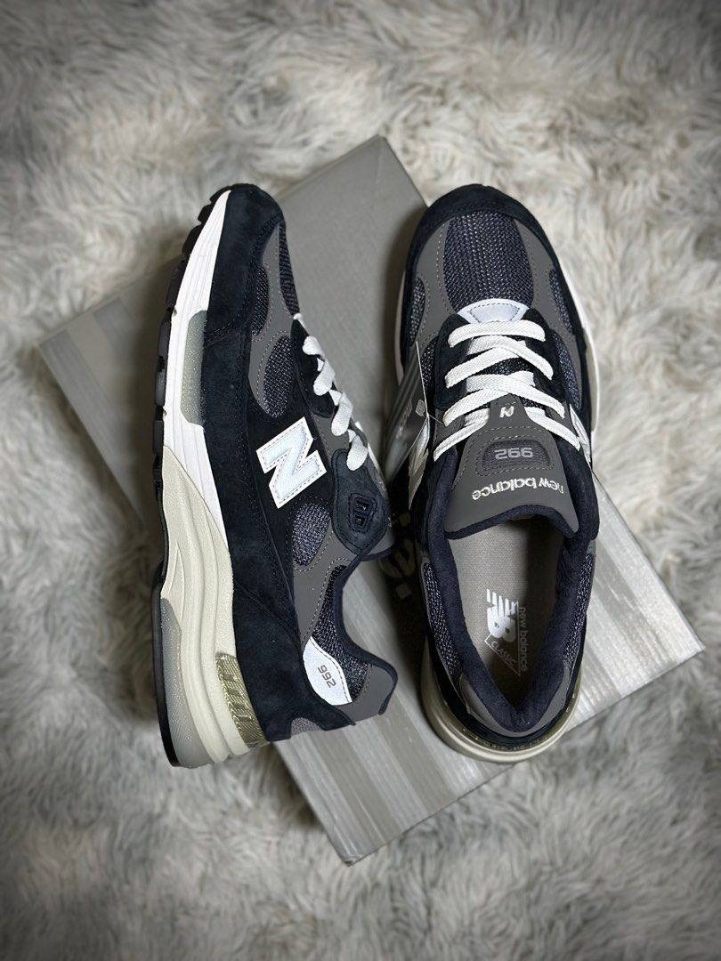 New Balance 992 Navy US10, Men's Fashion, Footwear, Sneakers on Carousell