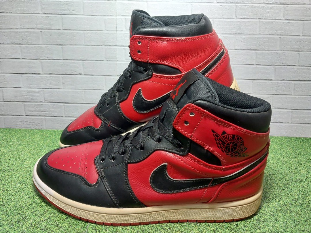 Nike Air Jordan 1 Retro Bred Banned Size 44 Insole 28 cm, Fesyen Pria