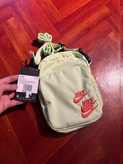 (Category: ) located in . Submitted by syml94 (Listing ID 1214272168, Image 1). Description: .