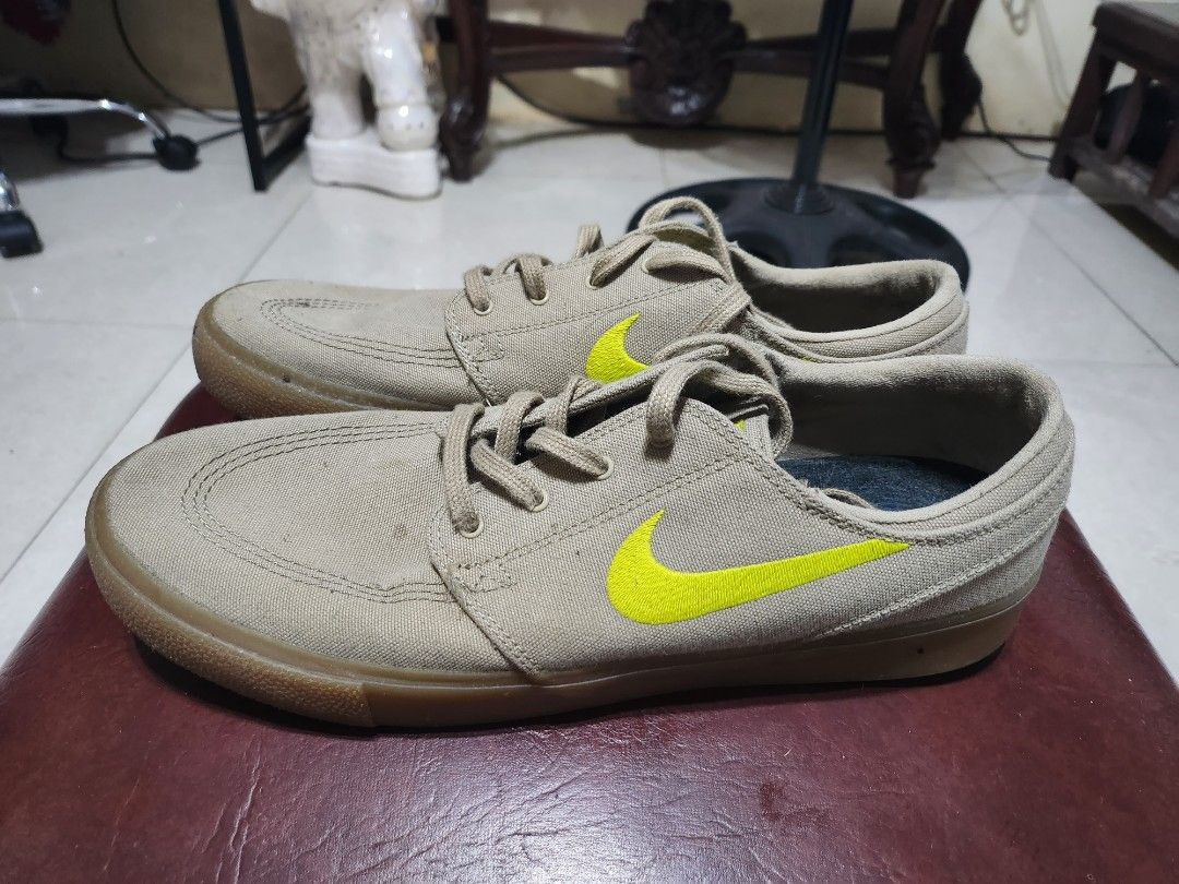 janoski black gumsole