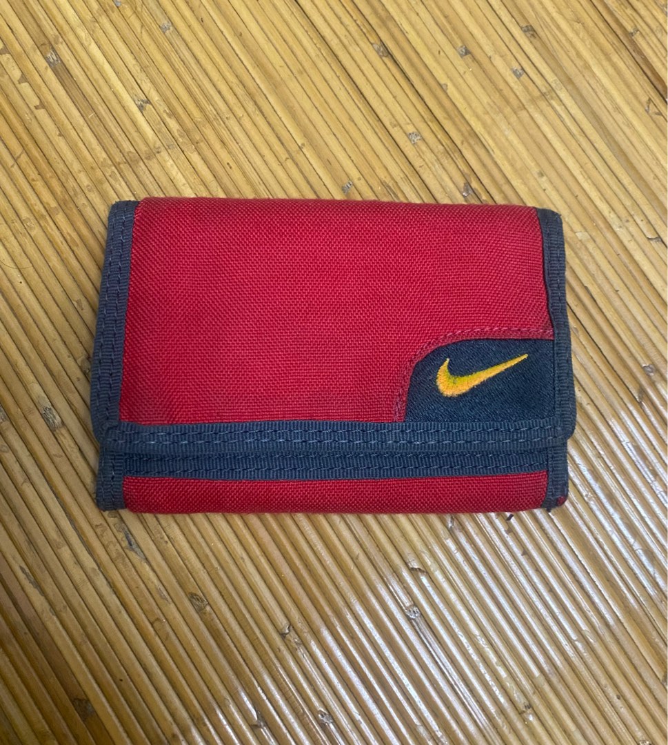 Nike tri fold wallet new arrivals
