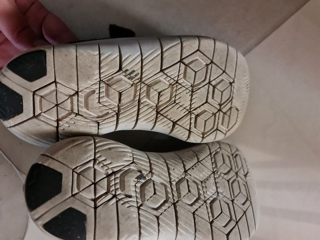 Nike us11.5c uk11 eu 28.5 Babies Kids Babies Kids Fashion on Carousell