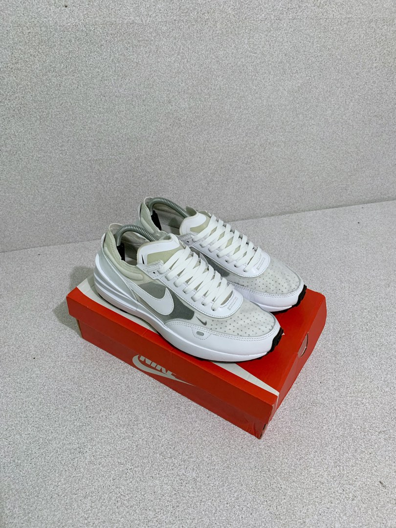 mens nike waffle one white