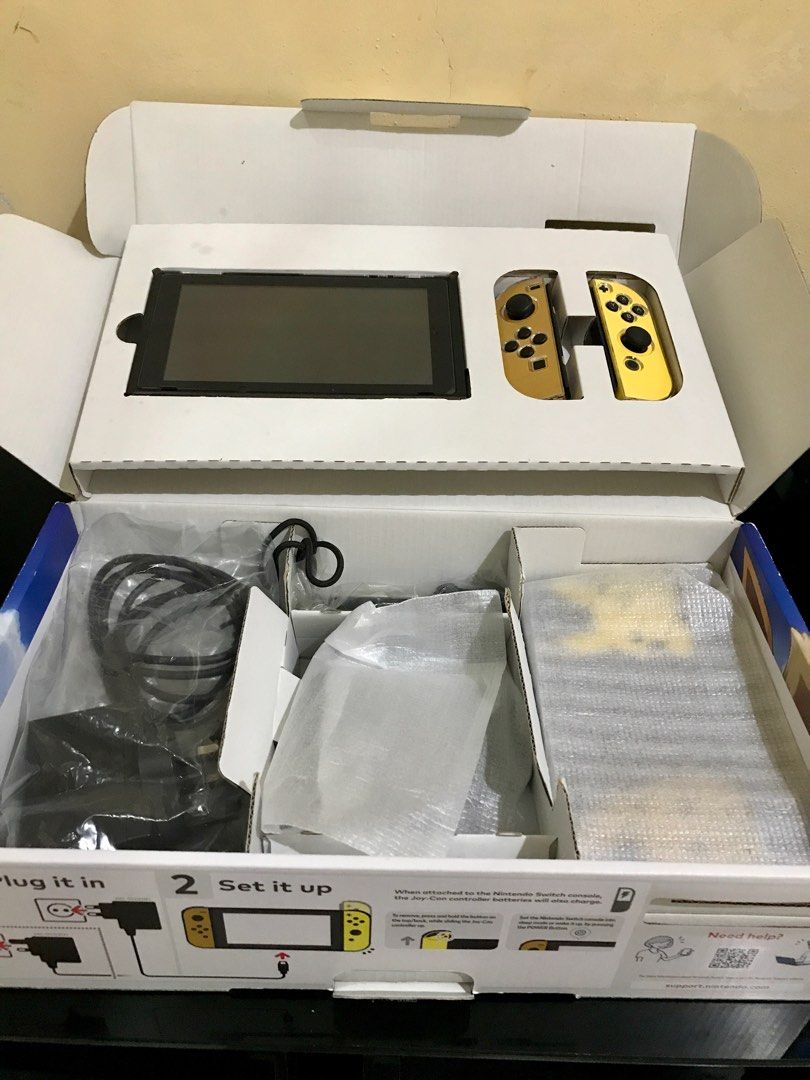 Nintendo switch pokemon edition pikachu / eevee, Video Gaming, Video