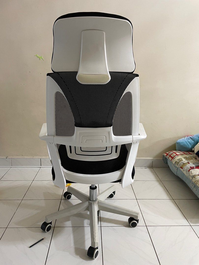 Office game chair mesh style ergonomic OC011, Furniture & Home Living