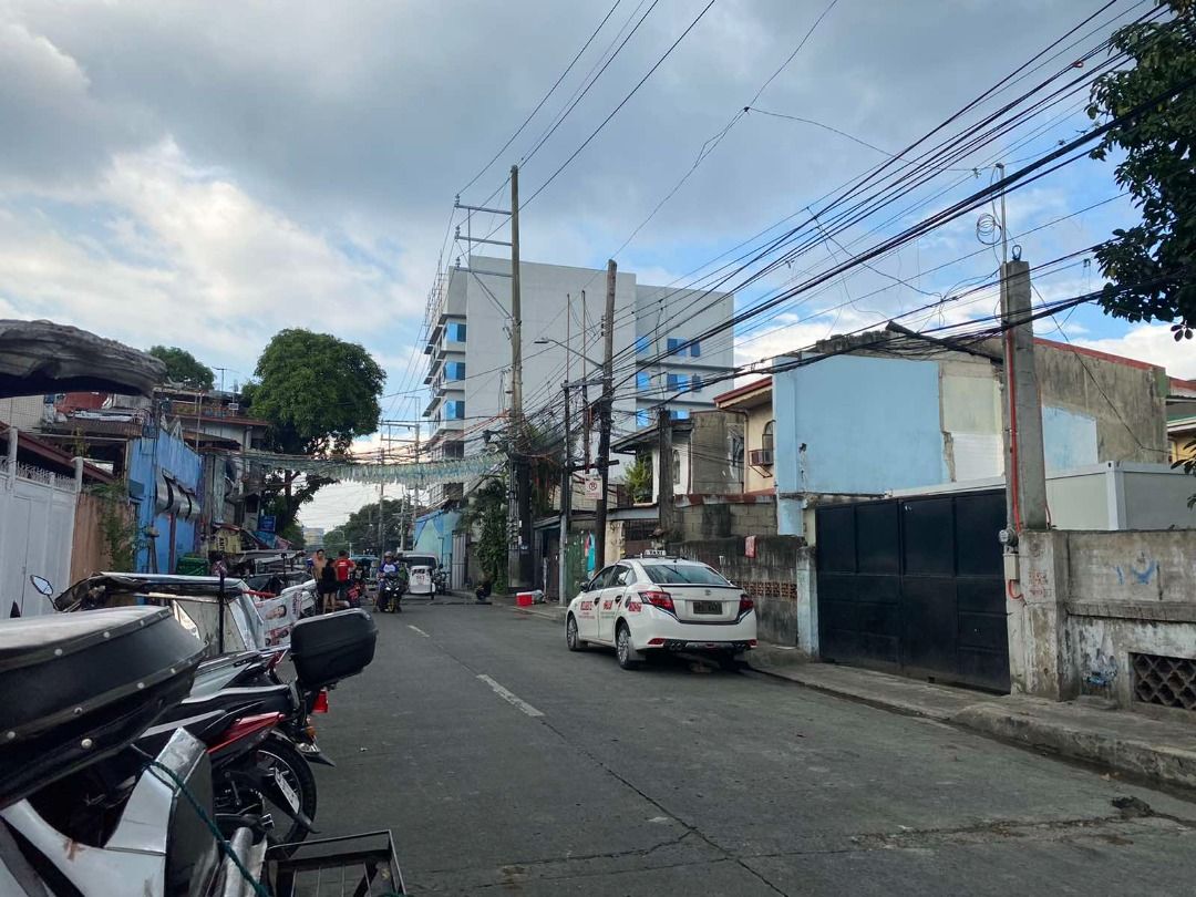 OLD HOUSE AND LOT FOR SALE IN BRGY. E. RODRIGUEZ CUBAO QUEZON CITY 23M