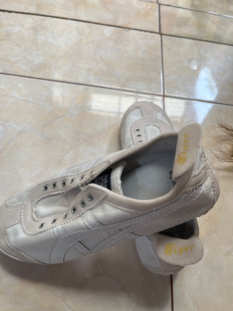 onitsuka putih