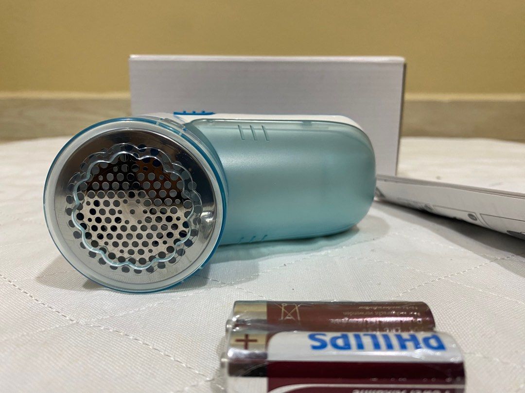 Philips Lint Remover, Women's Fashion, Watches & Accessories, Other