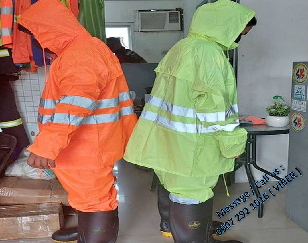 raincoat nike women's
