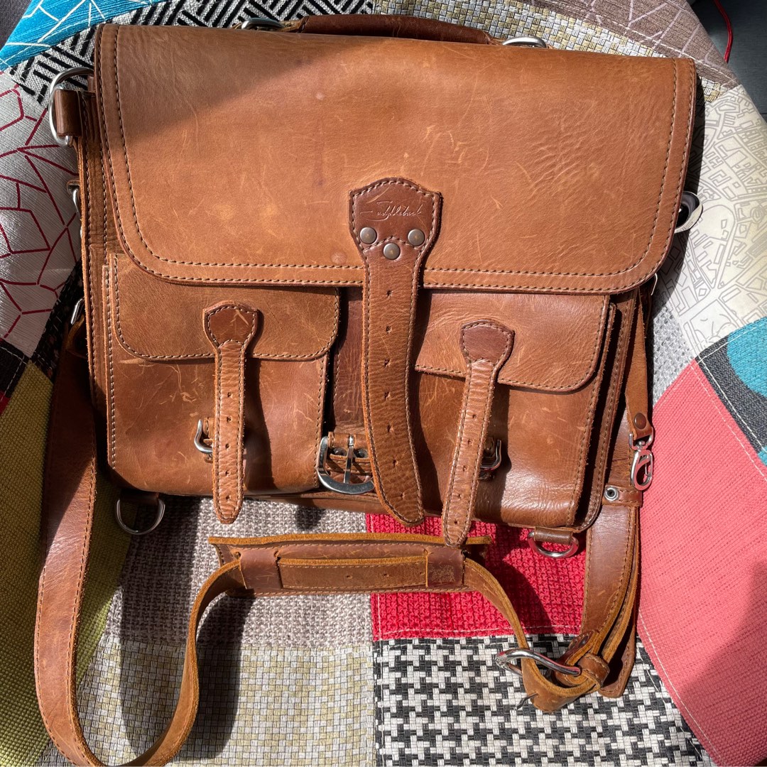 Thin front pocket leather briefcase 2025