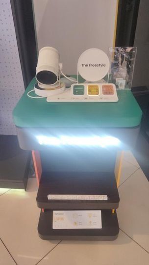 SAMSUNG THE FREESTYLE PROJECTOR