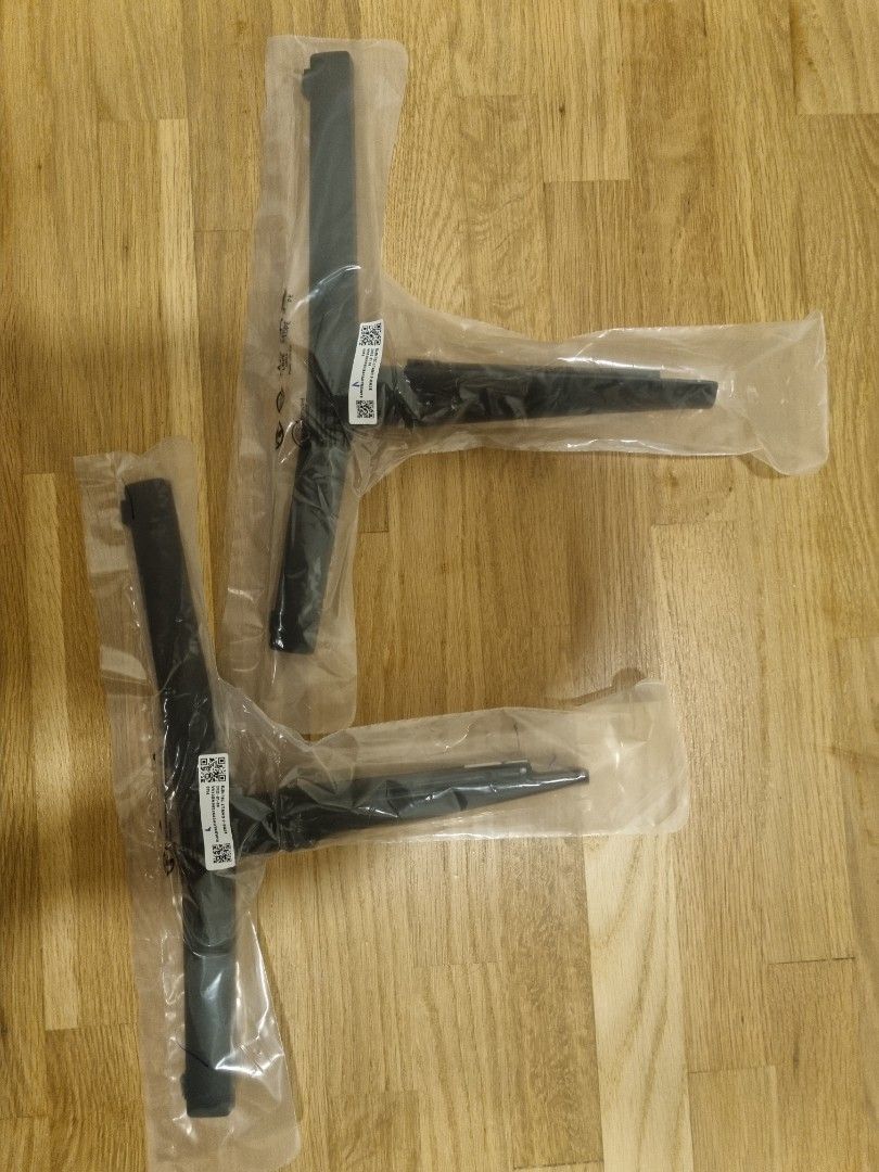 Samsung TV legs 70 inches, TV & Home Appliances, TV & Entertainment, TV