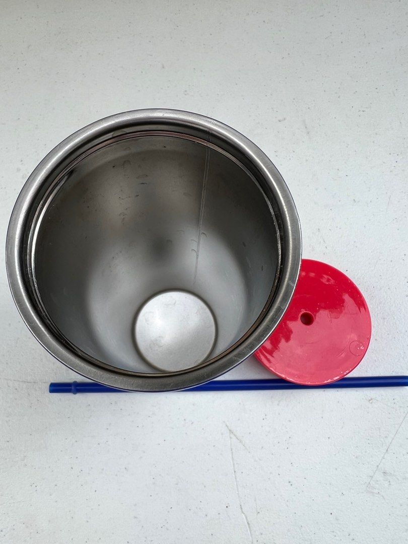 Spider Man Tumbler (Category: Water Bottles & Tumblers) located in Cainta. Submitted by geloe (Listing ID 1214238029, Image 3). Description: Marvel Spider Man Tumbler.