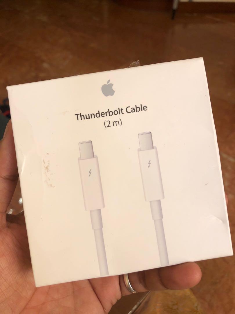 Thunderbolt 2M cable for daisy chaining storage and connecting displays