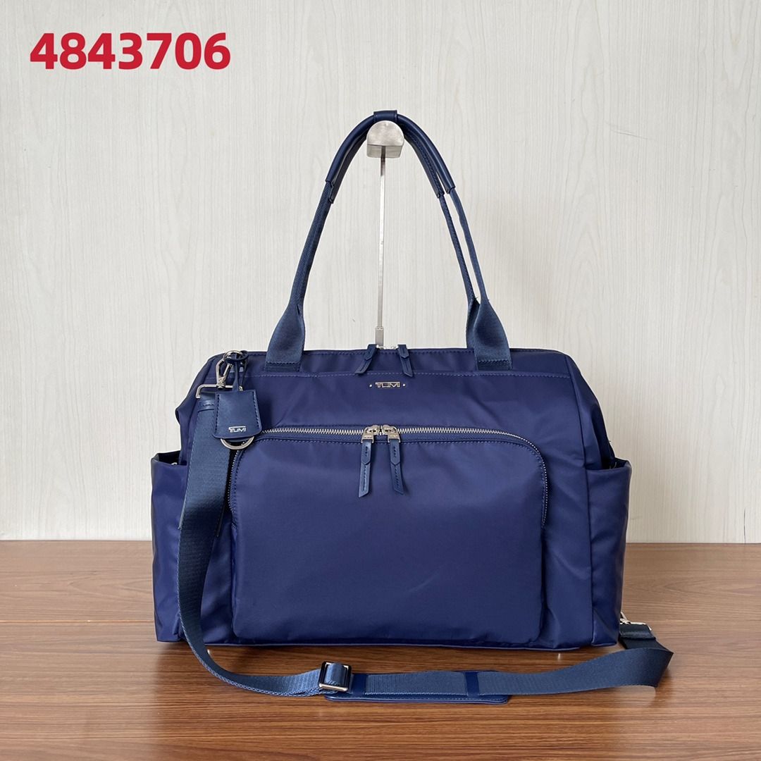 Tumi colina duffel 2024 review