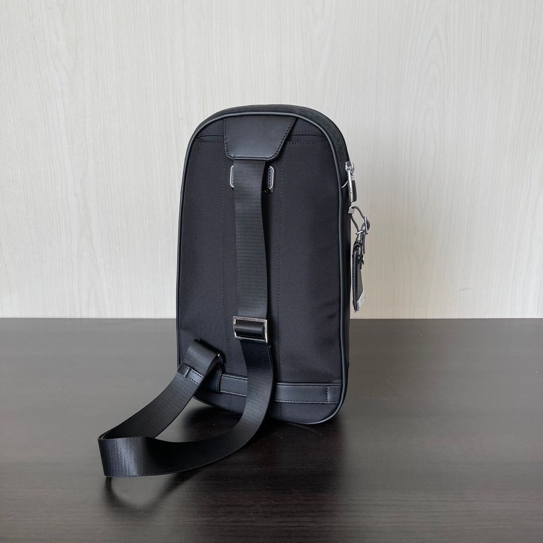Tumi martin sling store