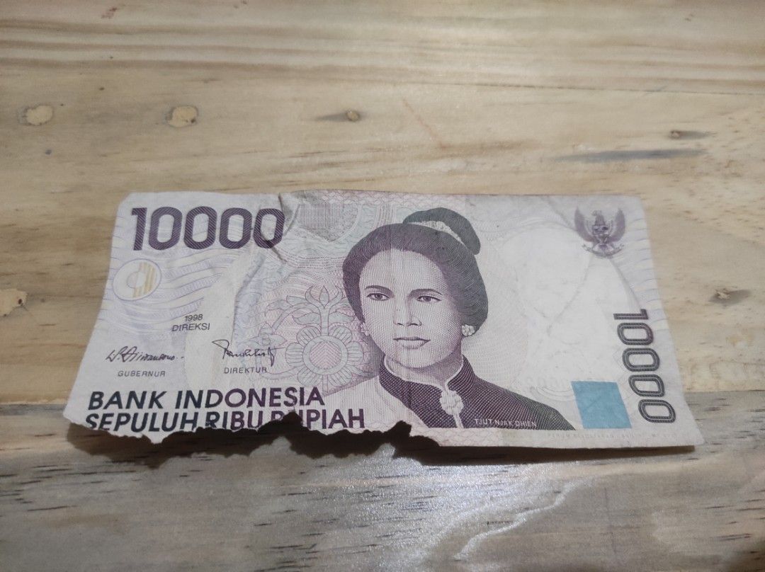 Uang Kertas 10 000 Rupiah Tjut Njak Dhien Uang Kuno Kertas Tjut