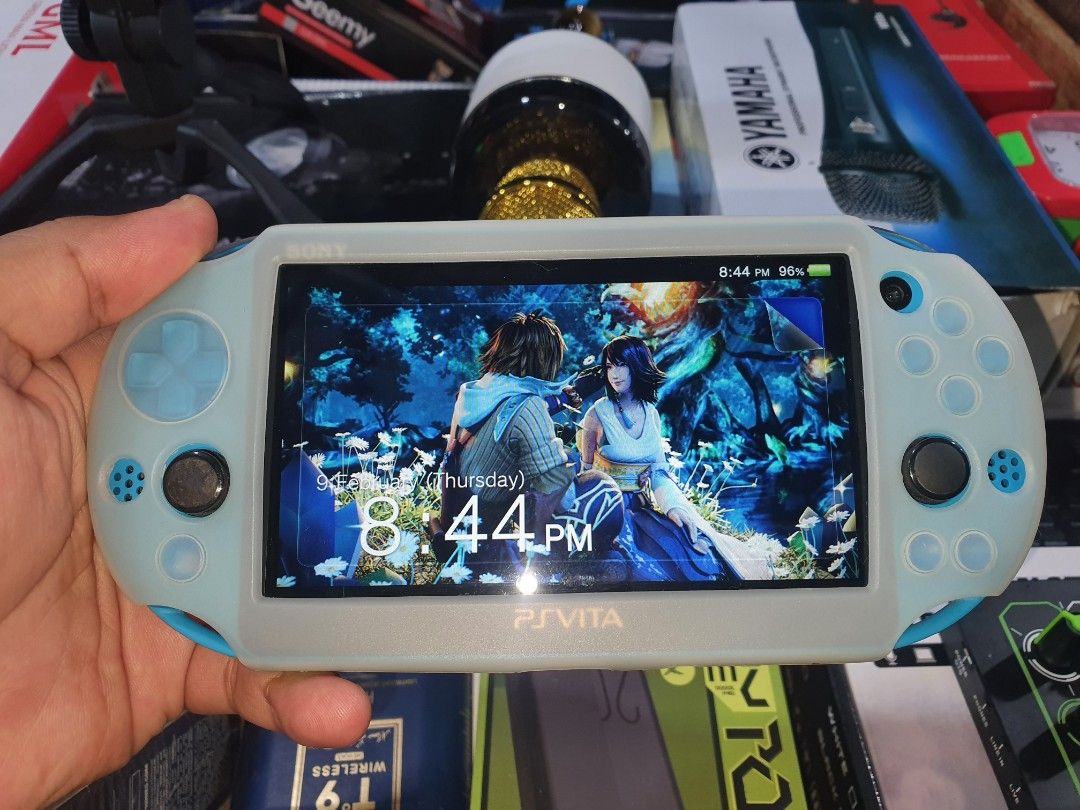 Used Ps Vita 2000 blue colour, Video Gaming, Video Game Consoles