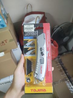 V rex safety knife
