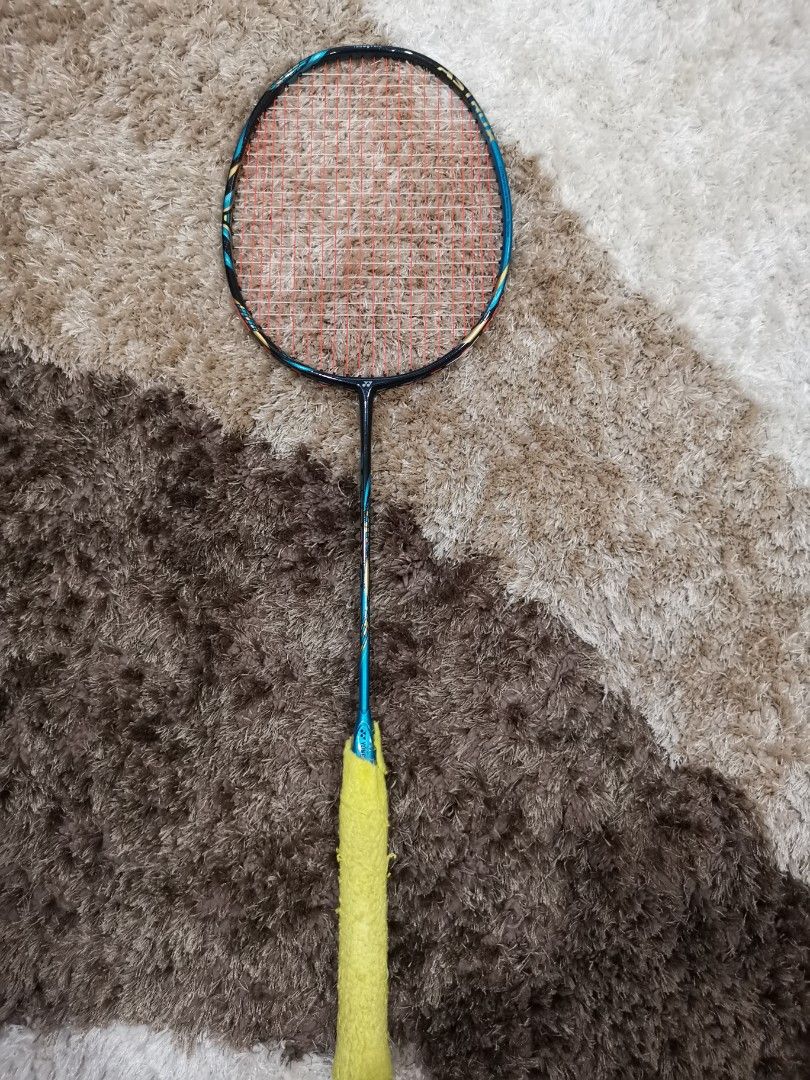 YONEX ASTROX 88 S PRO 4UG5, Sports Equipment, Sports & Games