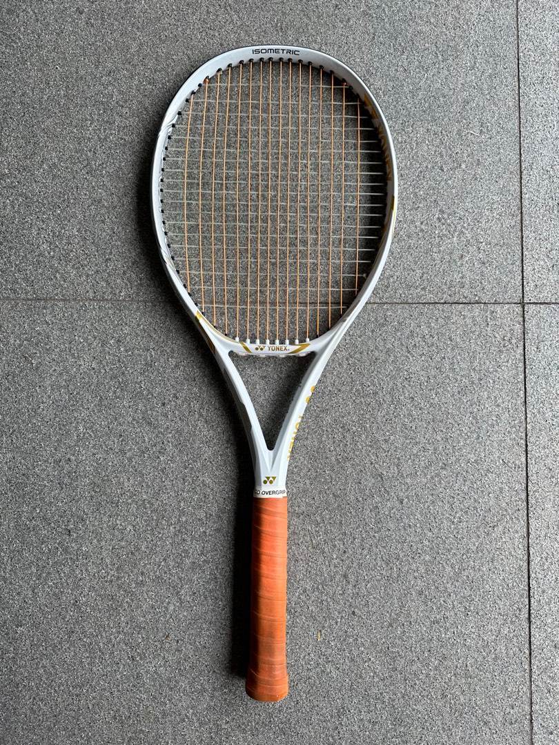 Yonex Ezone 98 305 grams 4 1/4 grip, Sports Equipment, Sports & Games, Racket & Ball Sports on