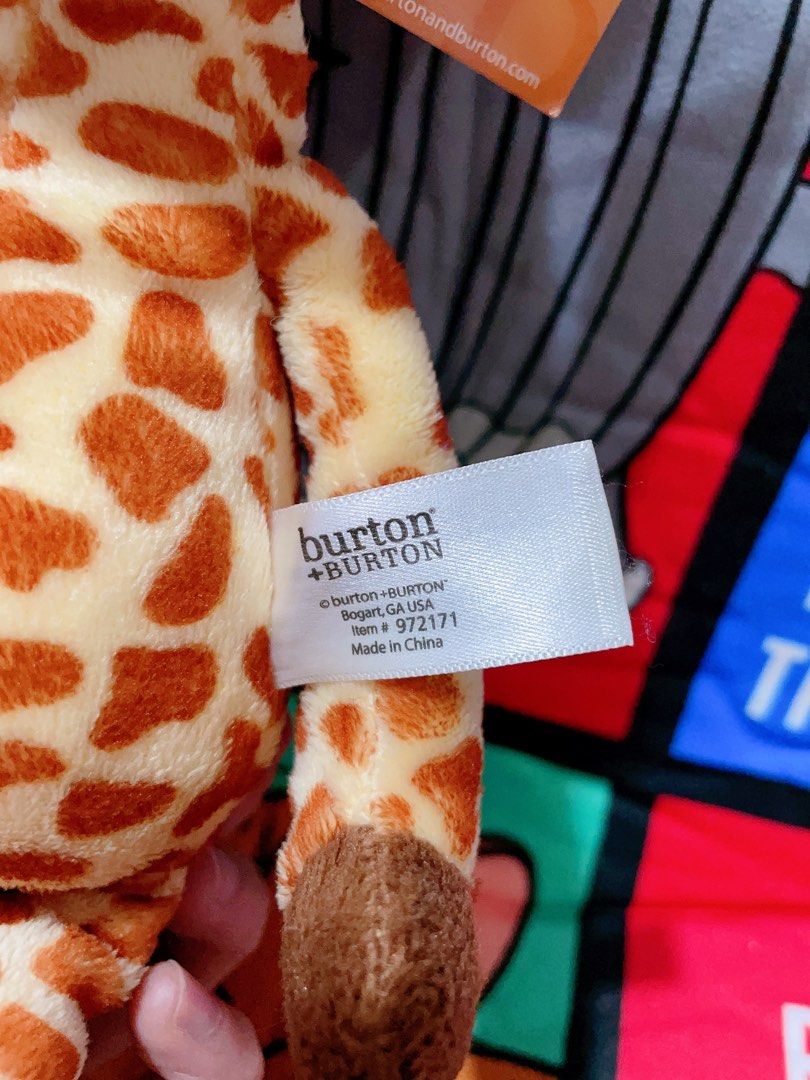 代購賣$2xx）美國正版現貨_ 一千零一隻💥美國Burton & Burton 長頸鹿公仔，32  cm（肚肚有豆粒，可以不用依靠都坐得穩穩，做擺設一流，效果睇最後一張相） Burton & Burton Geri Giraffe plush toy  doll, 兒童＆孕婦用品, 嬰兒玩具-