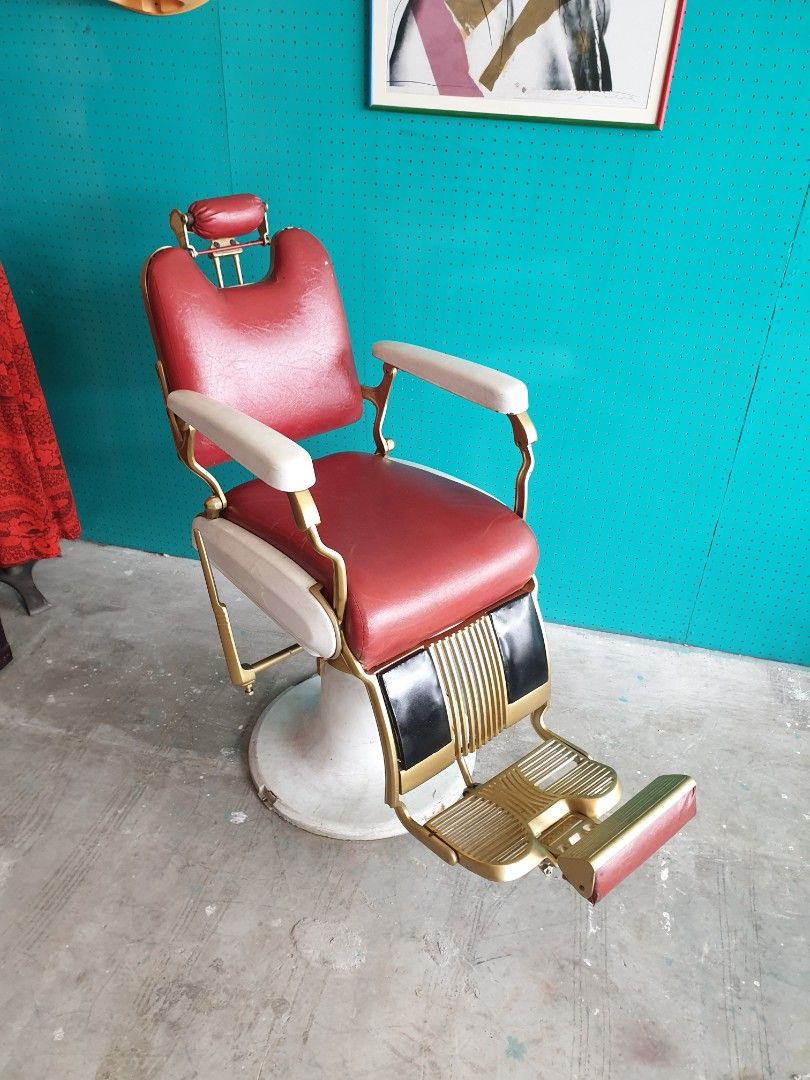 Antique Barber Chair, Hobbies & Toys, Collectibles & Memorabilia