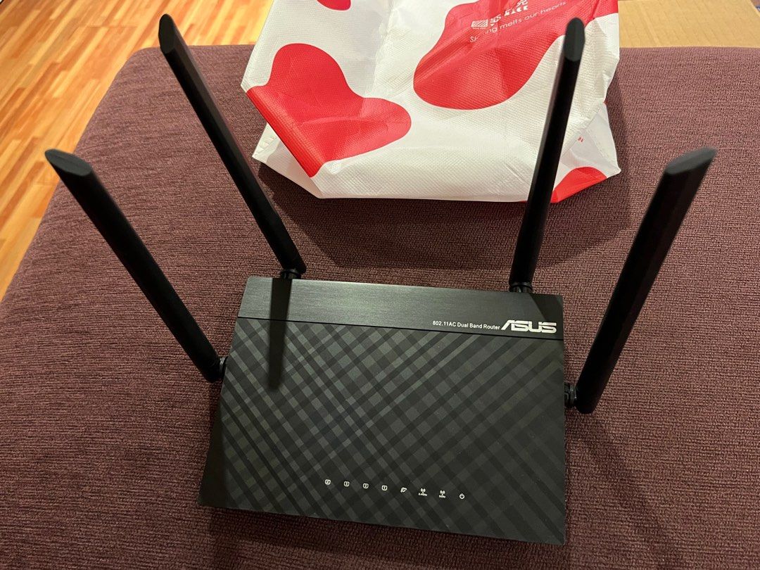 ASUS 華碩 RT-AC1200 無線WIFI路由器 分享器 四天線 雙頻, 電腦及科技產品, 電腦周邊產品, Wifi及上網相關產品在旋轉拍賣