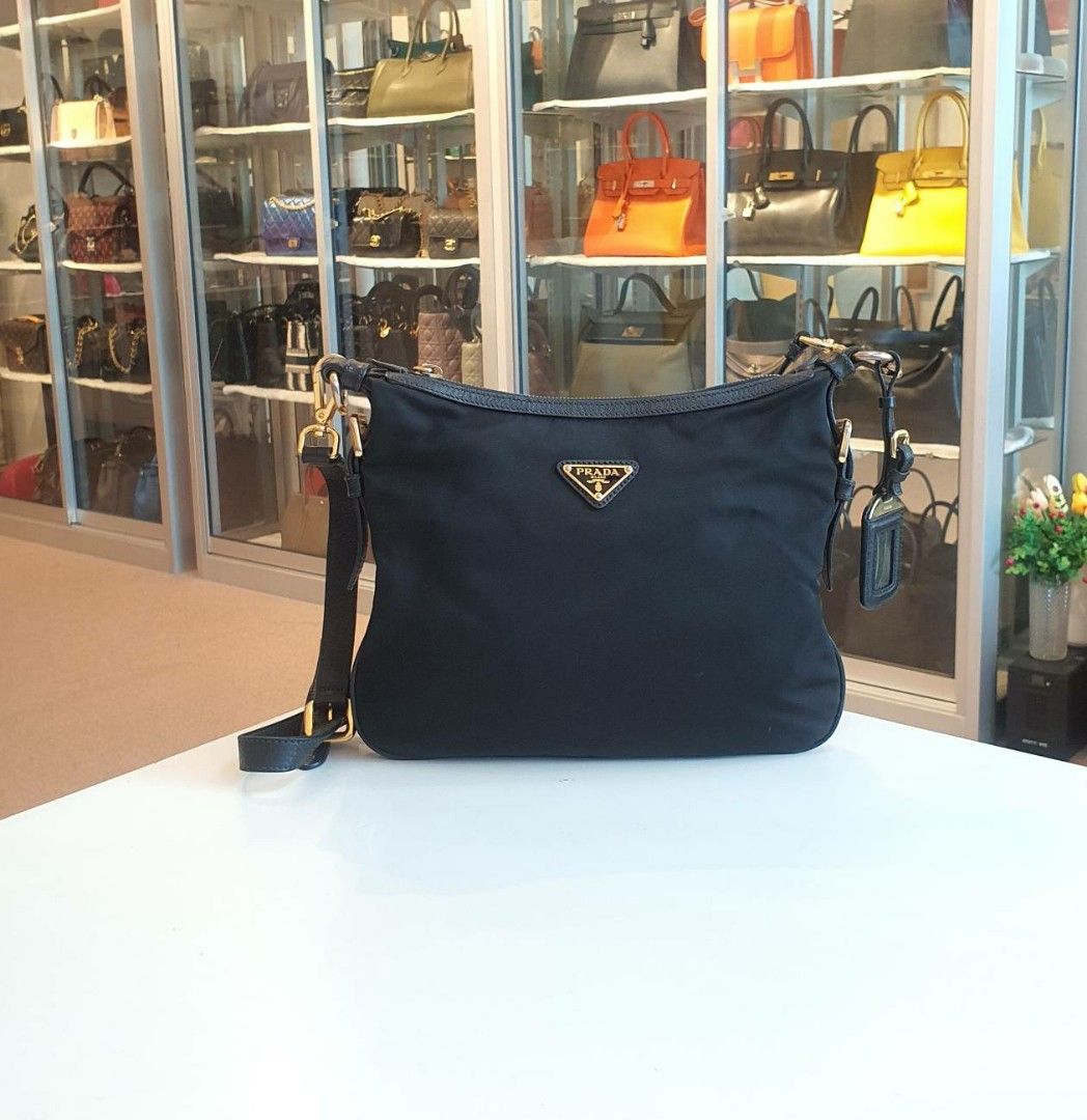 Authentic Pra da Black Nylon Unisex Crossbody Bag BT0706