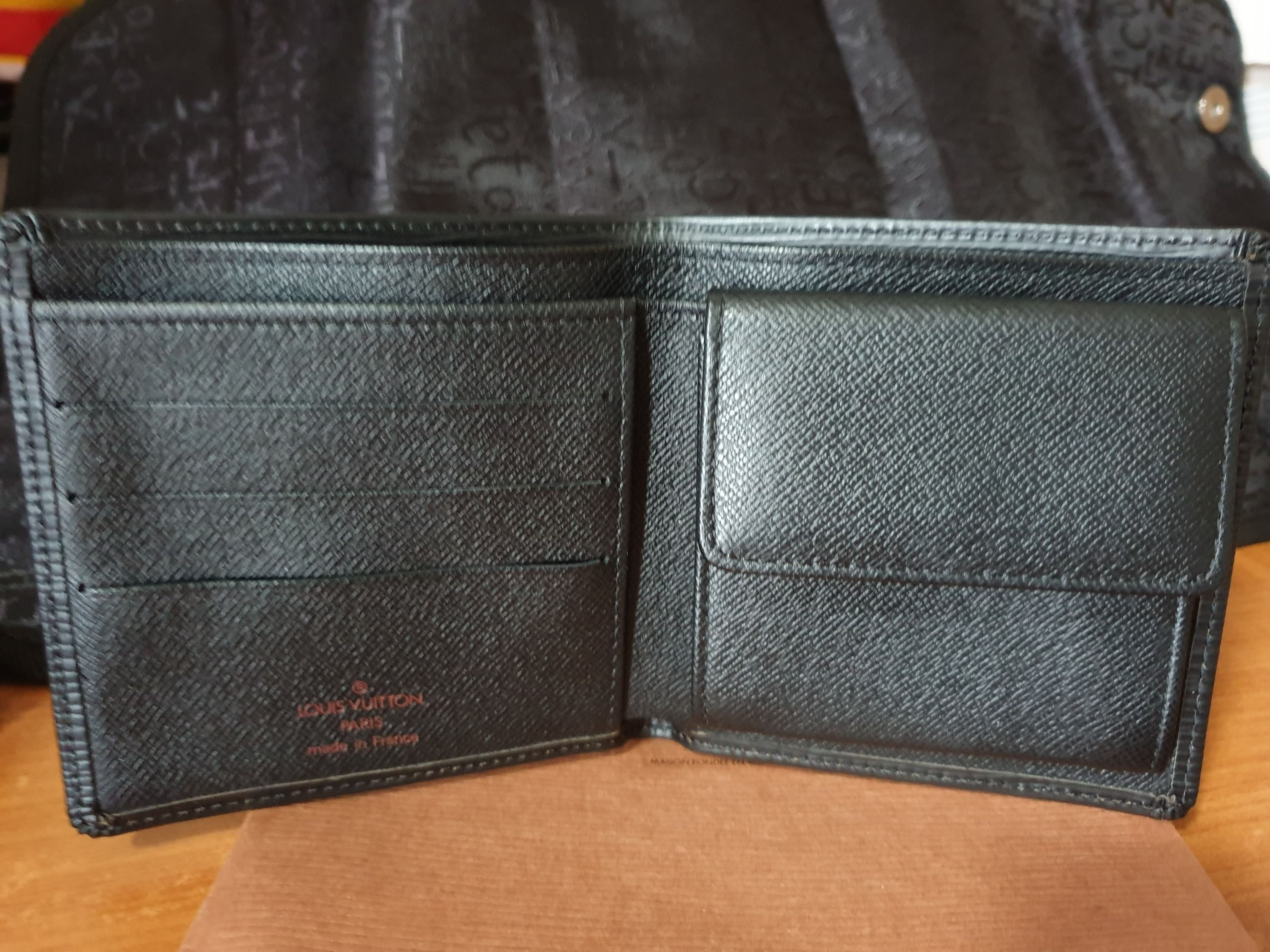Authentic Louis Vuitton Epi Vintage Snap Wallet Bi Fold Rare LV World Map  CA0995
