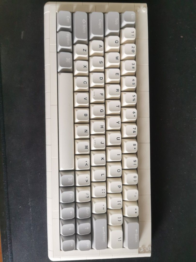 Built Full Adam Kit keyboard.(Base Adam Kit, 06001 Switch s2 16er