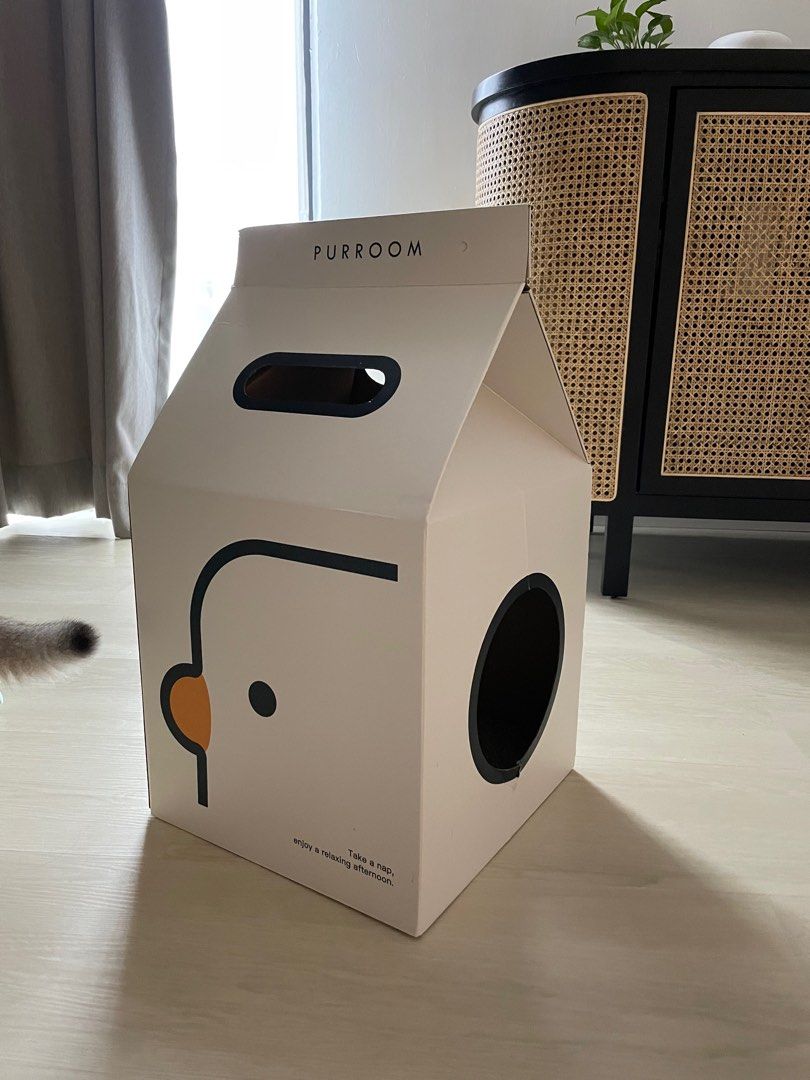 Cat House Box, Pet Supplies, Homes & Other Pet Accessories on Carousell