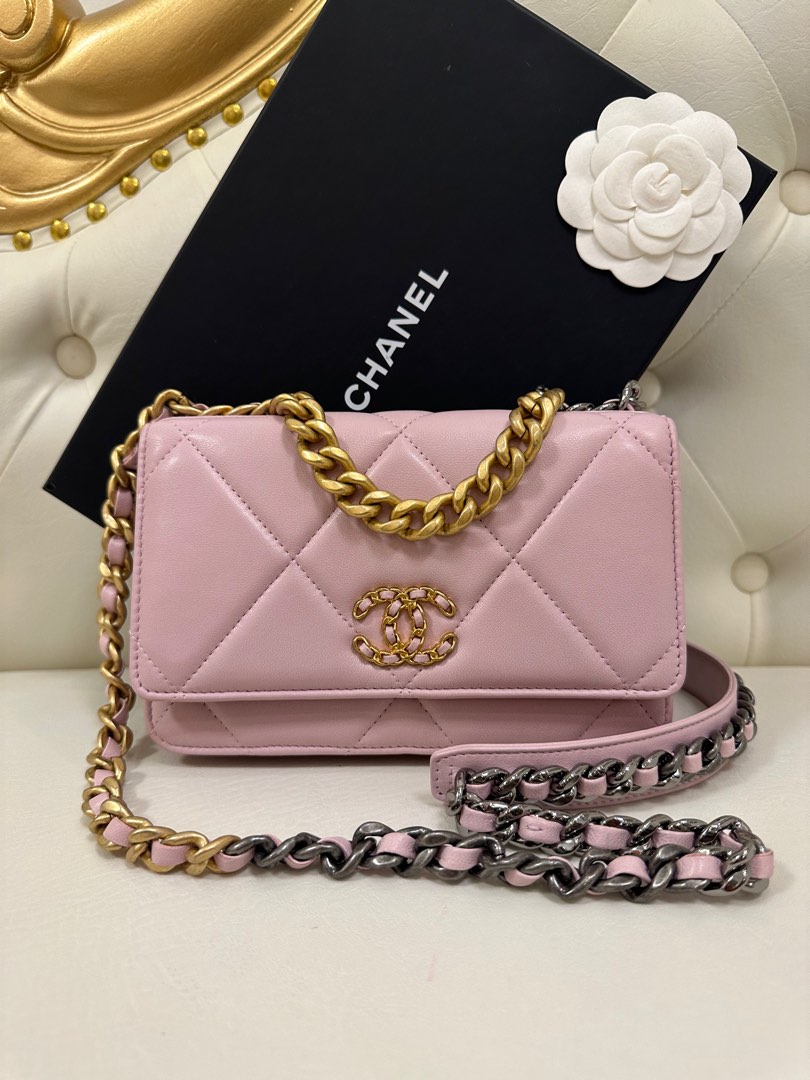 Chanel C19 Wallet On Chain Series 31, Luxury, Bags & Wallets on Carousell