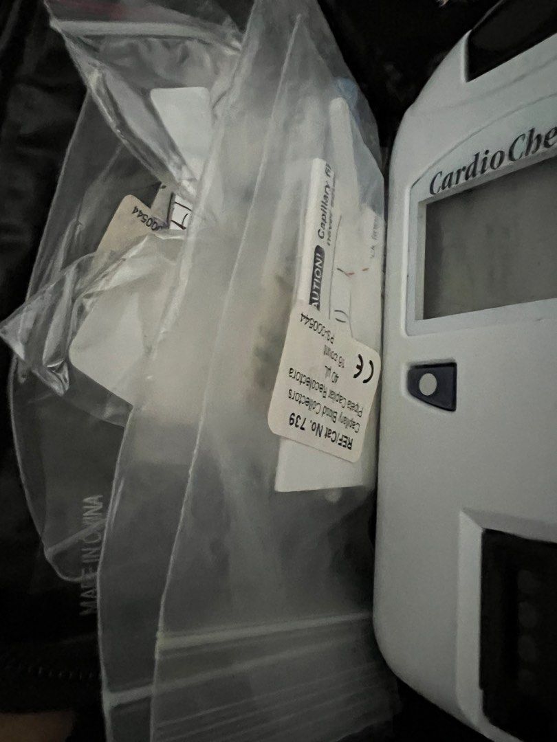 Cholesterol Check machine ( Checks LDL, HDL & TRIGLYCERIDES), Health