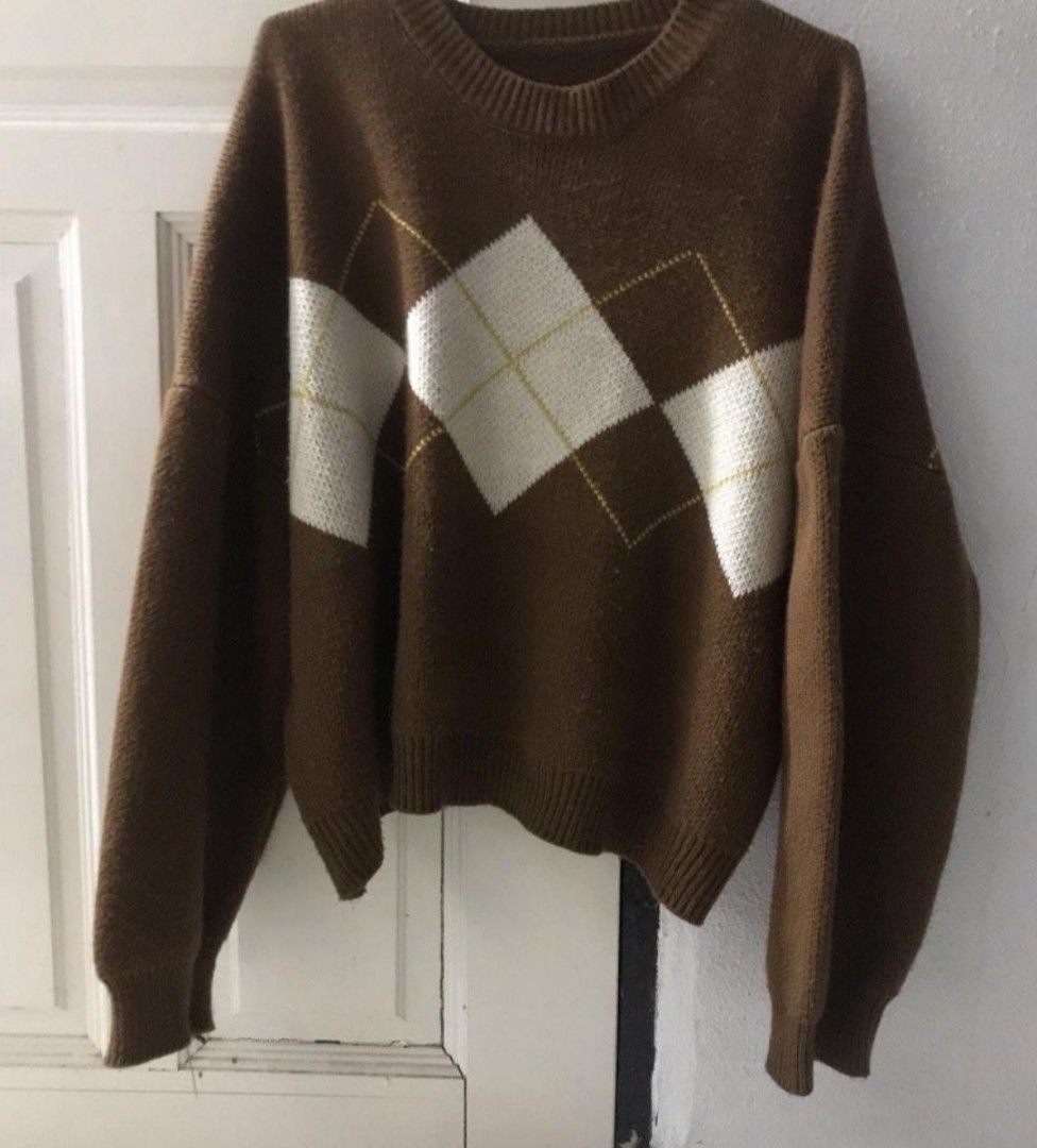 brown diamond sweater