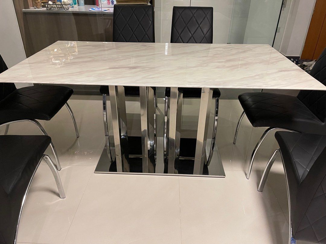 Dining Table Set (Category: Tables & Sets) located in Singapore. Submitted by reeeeee9999 (Listing ID 1218126735, Image 3). Description: Available end march .